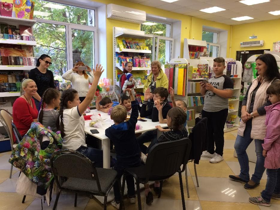 «Кассандра» и «Многодетный Волгоград» поздравляют воспитателей и учителей с профессиональными праздниками!